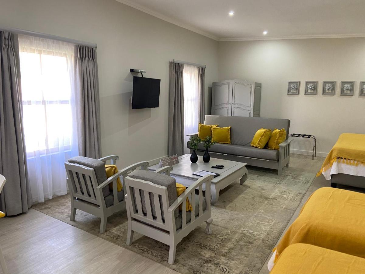Cape Karoo Guesthouse Beaufort West Exteriör bild