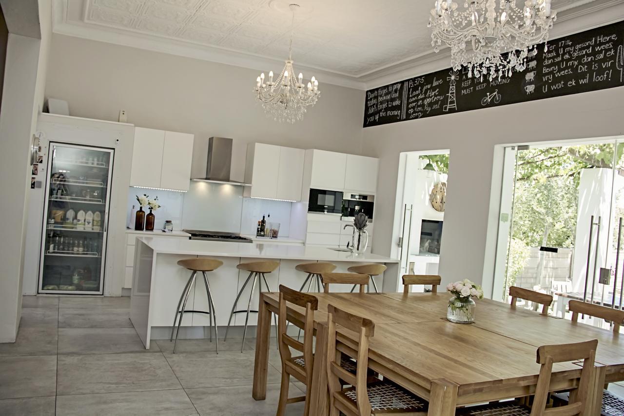 Cape Karoo Guesthouse Beaufort West Exteriör bild