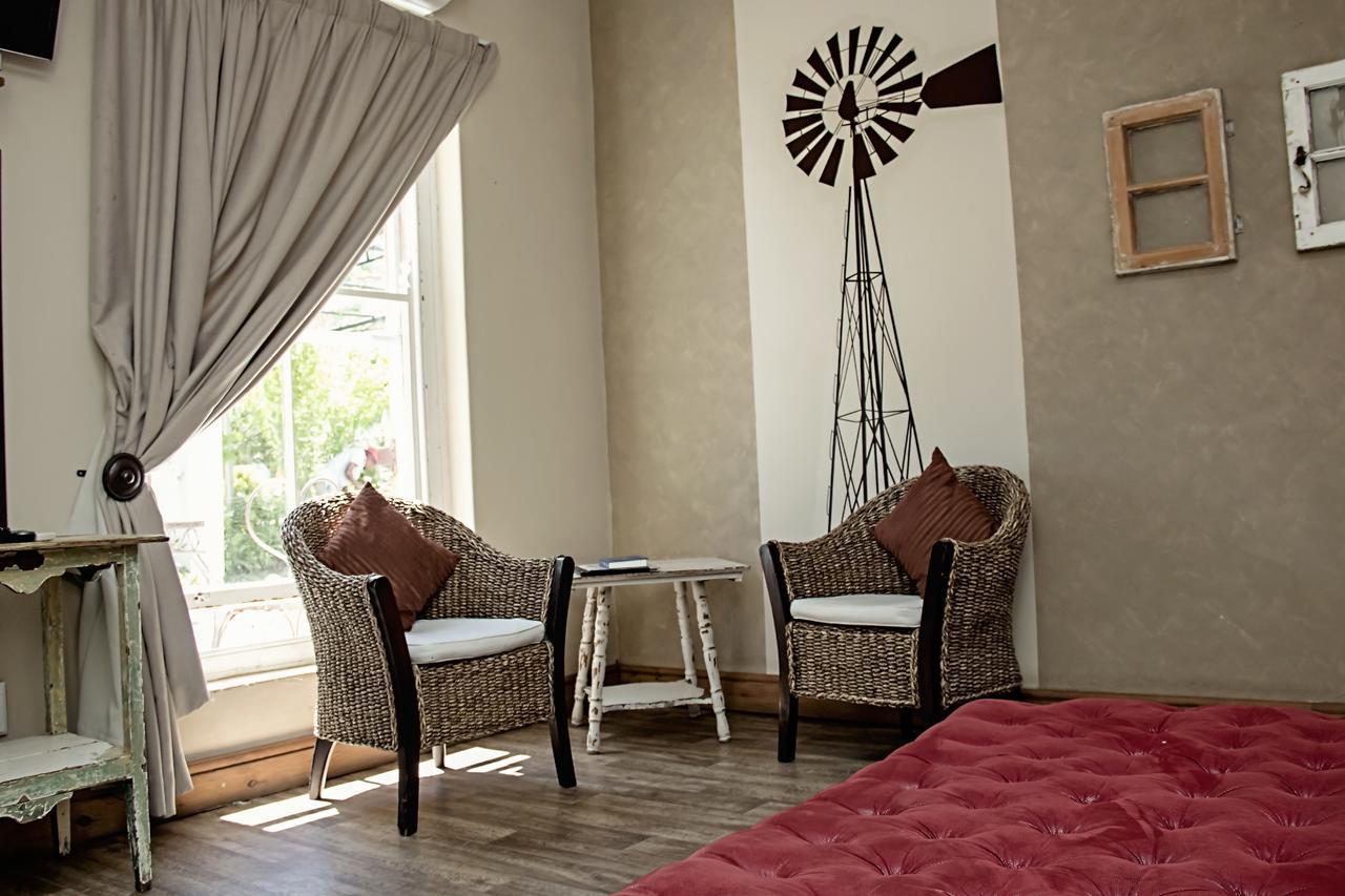 Cape Karoo Guesthouse Beaufort West Exteriör bild